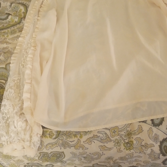 Who What Wear Ivory Blouse with Lace Sleeves - Picture 9 of 10